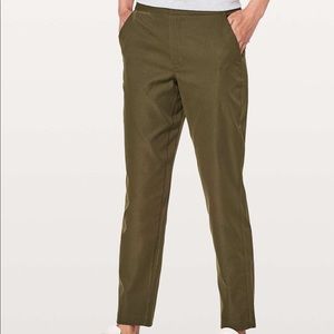 Lululemon city trek trouser - size 4 - olive green